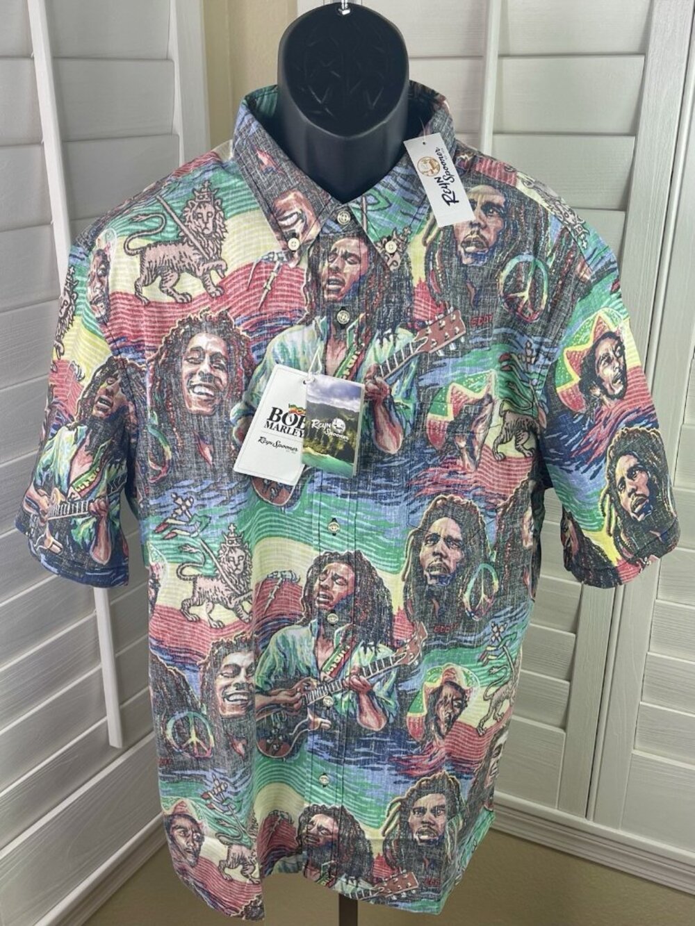 Reyn Spooner Bob Marley ‘Tuff Gong’ AOP Classic Fit Aloha Button Shirt - Men’s M